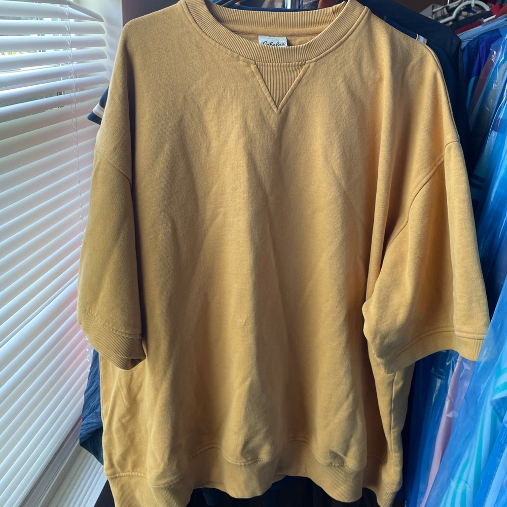 Cabela’s short sleeve sweatshirt
